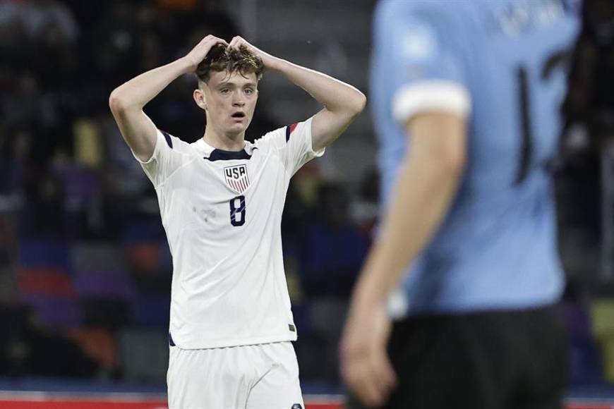 La reacción de Jack Mcglynn de Estados Unidos tras la derrota.