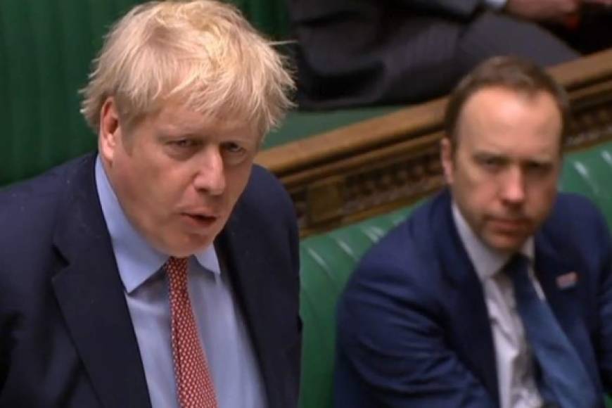 'A partir de esta noche debo dar a los británicos una instrucción muy simple: deben quedarse en casa', afirmó en un solemne mensaje a la nación el primer ministro Boris Johnson, cuando el Reino Unido cuenta 335 muertos por covid-19 y 6.650 casos confirmados, aunque los posibles infectados se estiman en al menos 55.000.