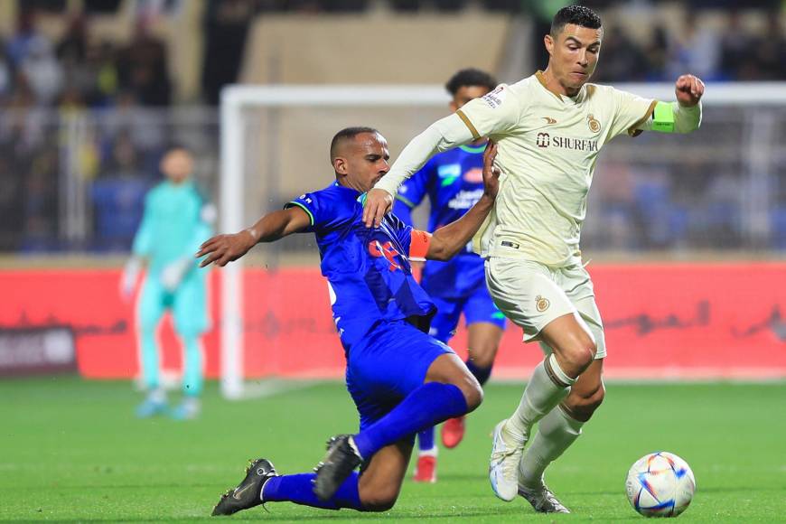 Los fanáticos empezaron a dudar de su actuación y en el minuto 90+3 anotó de manera categórica el gol del empate para el Al Nassr desde los once metros.