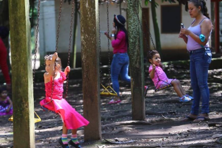 Los niños también tienen donde entretenerse. Fotos Franklin Muñoz/LA PRENSA.