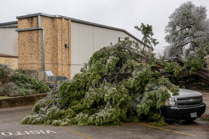 Tormenta invernal provoca el caos en el transporte de EEUU y amenaza el noroeste del país