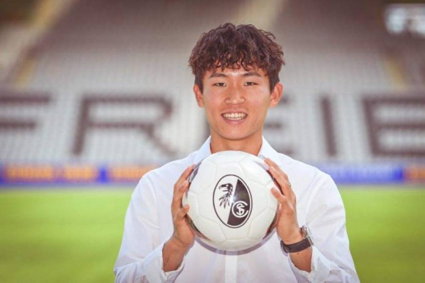 El Friburgo ha fichado al medio-ofensivo surcoreano Jeong Woo-Yeong por 4.500.000 €.