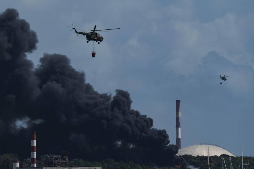 ¡Continúa activo! Las imágenes del incendio en una base de depósitos de combustible en Cuba