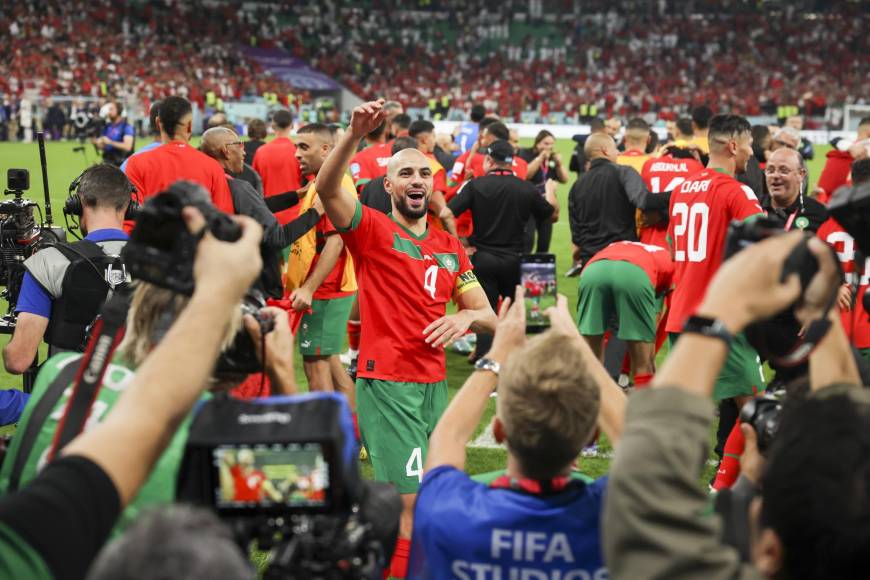 Los jugadores de Marruecos celebraron a lo grande el pase a semifinales.