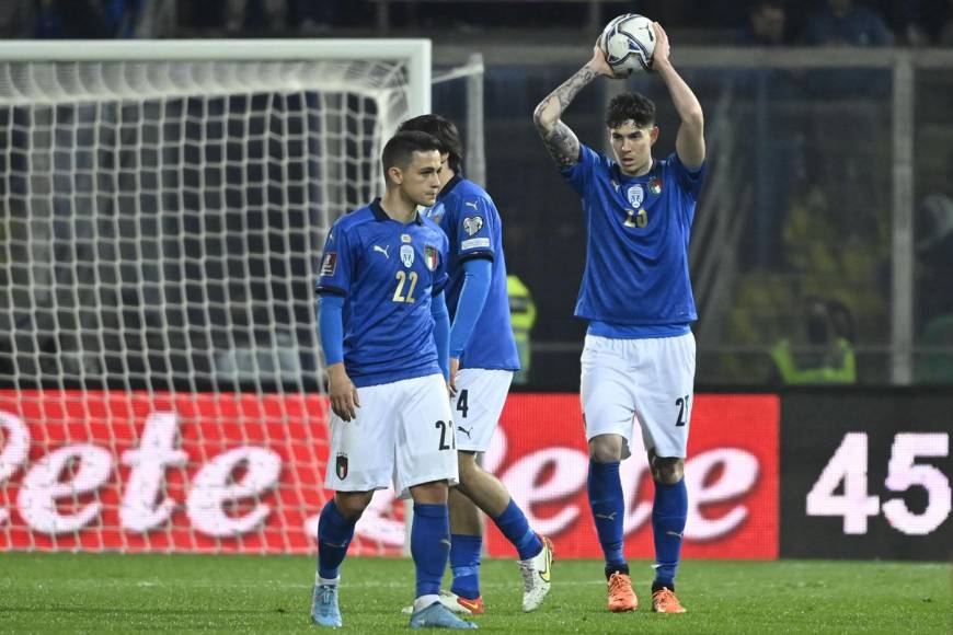 Los italianos no podían creer lo que estaba pasando en el campo. El gol de Macedonia del Norte los dejó fuera de la Copa del Mundo.