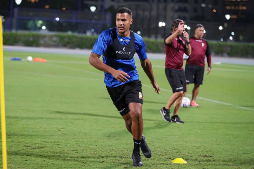 El jugador venezolano, Salomón Rondó, rompió vínculos con el Everton y decidió volver a las competiciones sudamericanas tras sumarse a las filas de River Plate. 