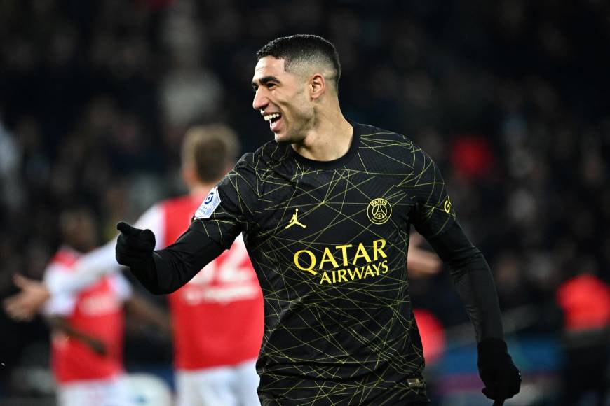 Defensa: El jugador del PSG, Achraf Hakimi, fue elegido para el once ideal de los premios. El marroquí tuvo un gran Mundial llegando con su país hasta la ronda de semifinales.