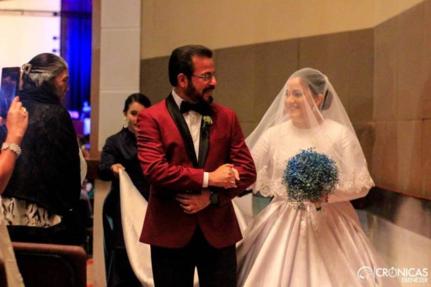 La boda fue un cúmulo de emociones tanto para Hannah Lucía Ponce como para sus padres.