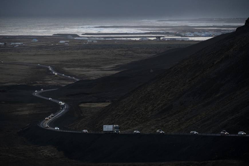 La ciudad, en el suroeste de <b>Islandia</b>, fue evacuada desde el viernes en la noche ante el temor de una inminente erupción.