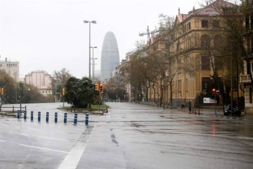 La región más afectada era la de Madrid, con 4,165 casos y 213 fallecidos.