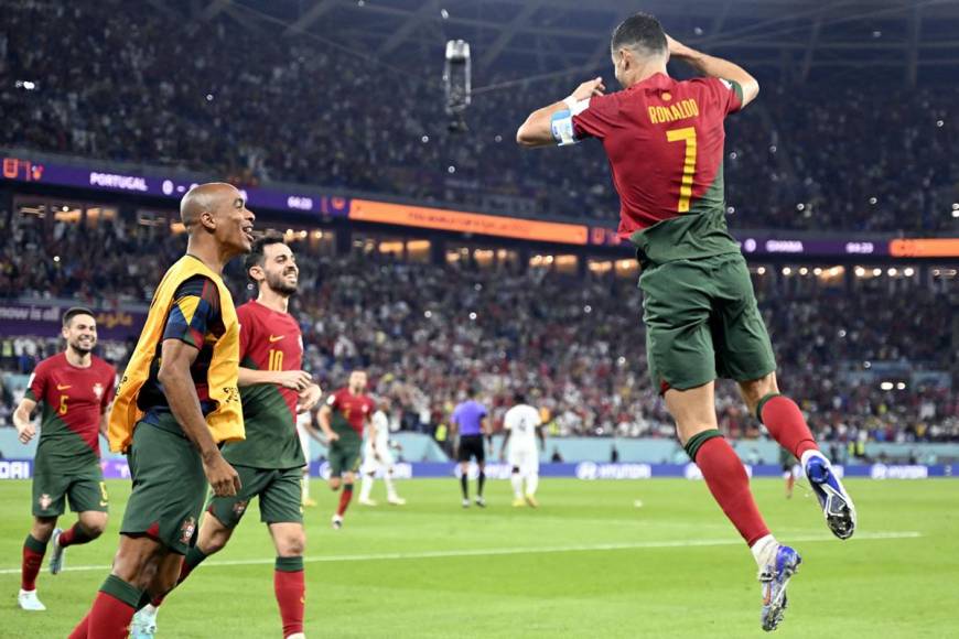 La celebración de Cristiano Ronaldo tras su gol de penal contra Ghana.