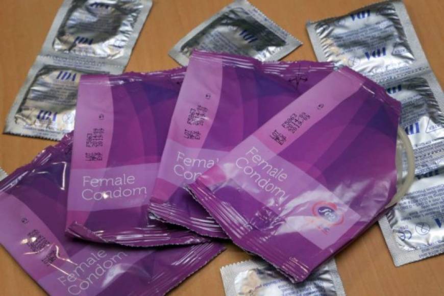 DAÑOS. El preservativo causa resequedad vaginal. Falso. Según informes médicos, ni el condón ni el látex genera dicho inconveniente.