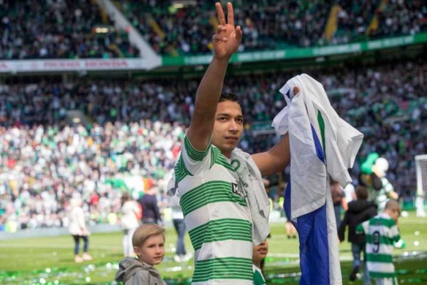 El lateral hondureño Emilio Izaguirre estaría siendo anunciando en las próximas horas como nuevo jugador del Celtic de Escocia, club en donde ya estuvo por varios años. El catracho ya se encuentra en tierras escocesas.