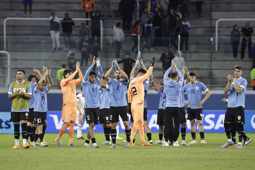 Asimismo, agradecieron a los que los apoyaron durante el partido.