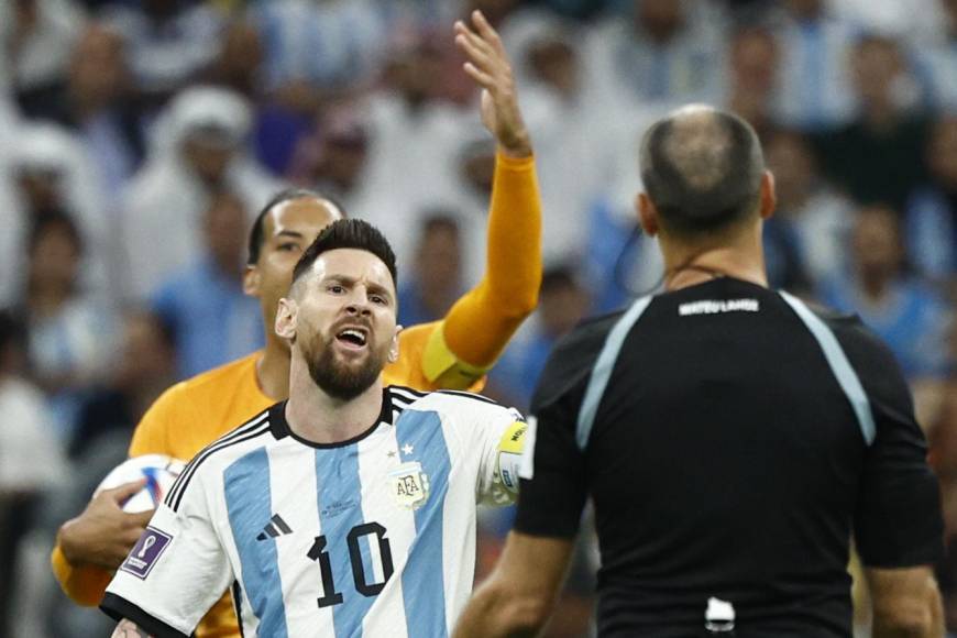 “No se puede poner un árbitro así para unos cuartos de final de un Mundial”, dijo Messi sobre Lahoz.