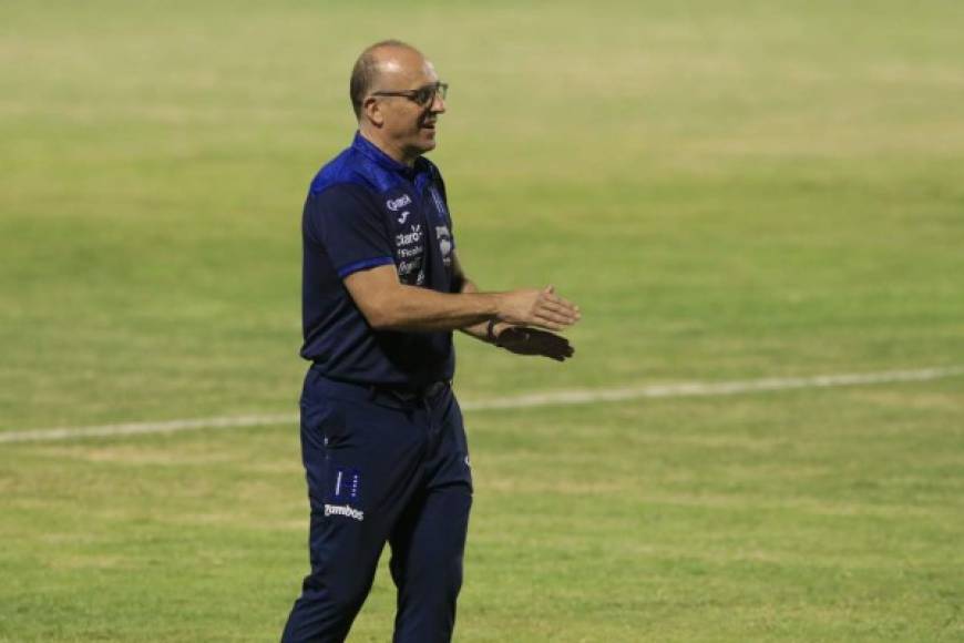El entrenador uruguayo Fabián Coito hace cinco cambios en el 11 titular de Honduras para el duelo ante Chile respecto a lo que fue el juego ante Puerto Rico.