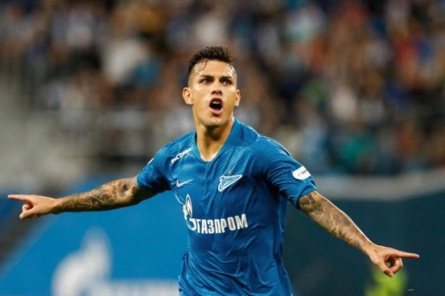 <br/>El Chelsea es uno de los equipos que más está agitando el mercado invernal, al menos en cuanto a rumores. El último en aparecer el de Leandro Paredes, el centrocampista del Zenit podría estar a un paso del conjunto blue. El argentino es un viejo conocido de la Serie A, competicion en la que el técnico del club inglés Maurizio Sarri se fijó en él y ahora lo quiere para sus filas.