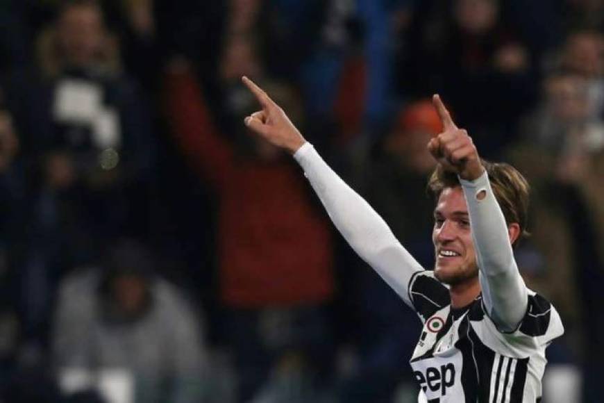 Rugani: El defensor italiano no entra en los planes de la Juventus y podría recalar en la Roma. Estaría llegando al club romano cedido por 5 millones con opción de compra obligatoria.