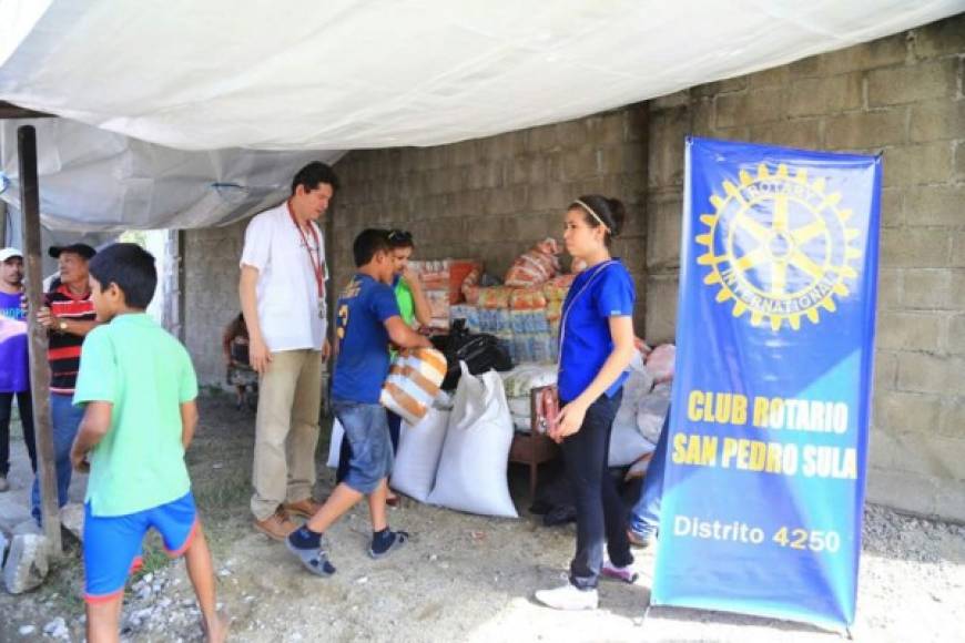 El Club Rosario Sula se solidarizó este sábado con las familias que perdieron su hogar.