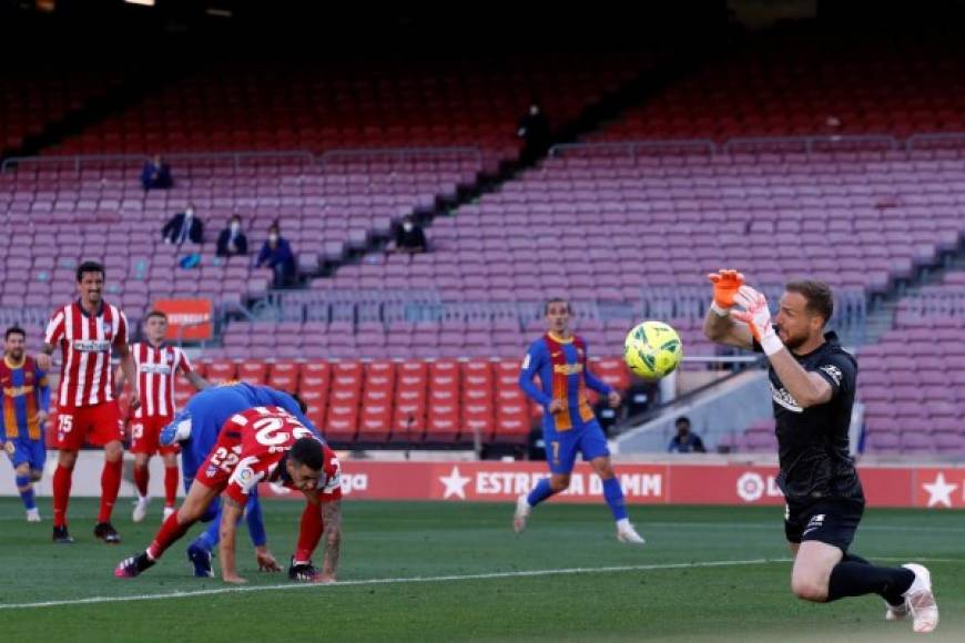 Jan Oblak mantuvo por primera vez su portería a cero en el Camp Nou.