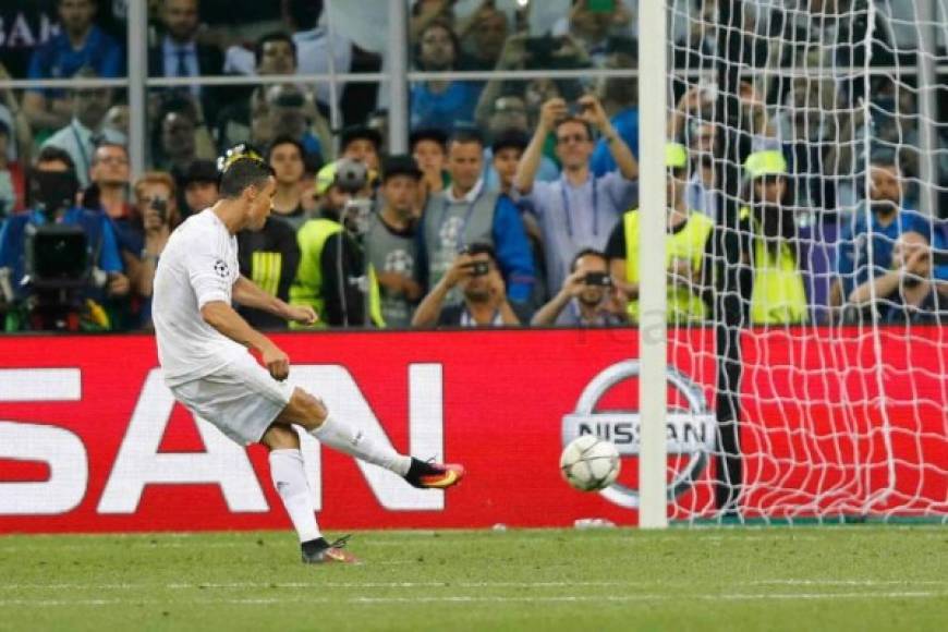 2016<br/>Hazaña. Cristiano Ronaldo le da la undécima Champions League a Real Madrid al anotar el gol decisivo en la tanda de penales de la final contra Atlético de Madrid jugada en Milán, Italia.