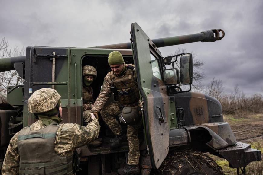 En tanto, el ministro de Exteriores de Ucrania, Dmytro Kuleba, afirmó hoy que los preparativos para la entrega a Kiev de los sistemas de defensa antiaérea Patriot ya han comenzado.