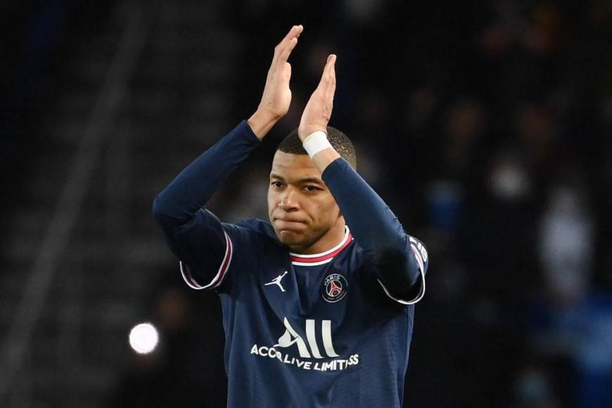 El París Saint-Germain ha ofrecido a Kylian Mbappé un salario neto anual de 50 millones de euros para intentar prolongar su contrato con el club, que expira en junio, informó el diario Le Parisien.