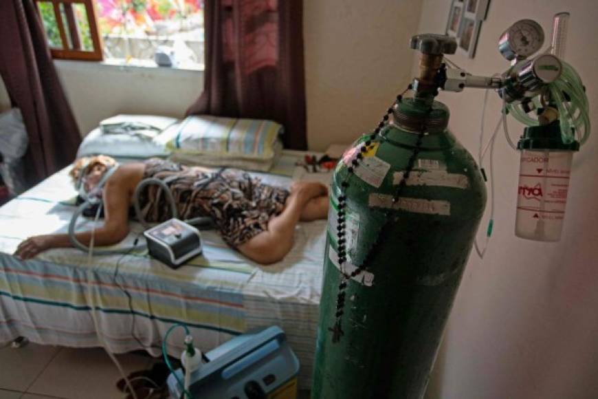 El drama de conseguir oxígeno para enfermos de covid-19 en América Latina  