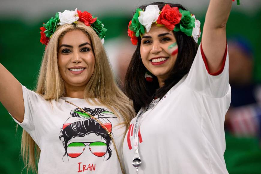 Las hermosas fanáticas iraníes presentes en el Estadio Al Thumama.