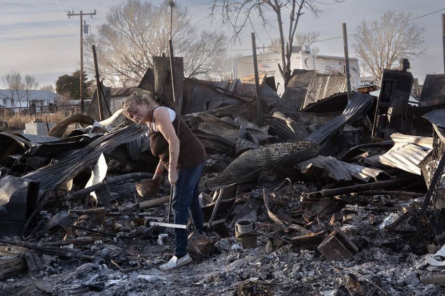 Los incendios han sido particularmente destructivos en la región del Panhandle, en el norte de Texas, donde se cría casi el 85 % del ganado de ese estado.