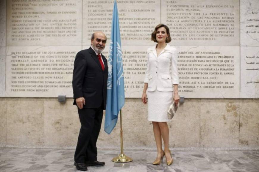 Uno de los campos en los que trabaja hoy la reina Letizia es como embajadora especial para la nutrición de la Organización de Naciones Unidas para la Alimentación y la Agricultura (FAO). <br/><br/>Desde su nombramiento en el verano de 2015, ha apoyado los esfuerzos de la organización para erradicar el hambre.<br/><br/>