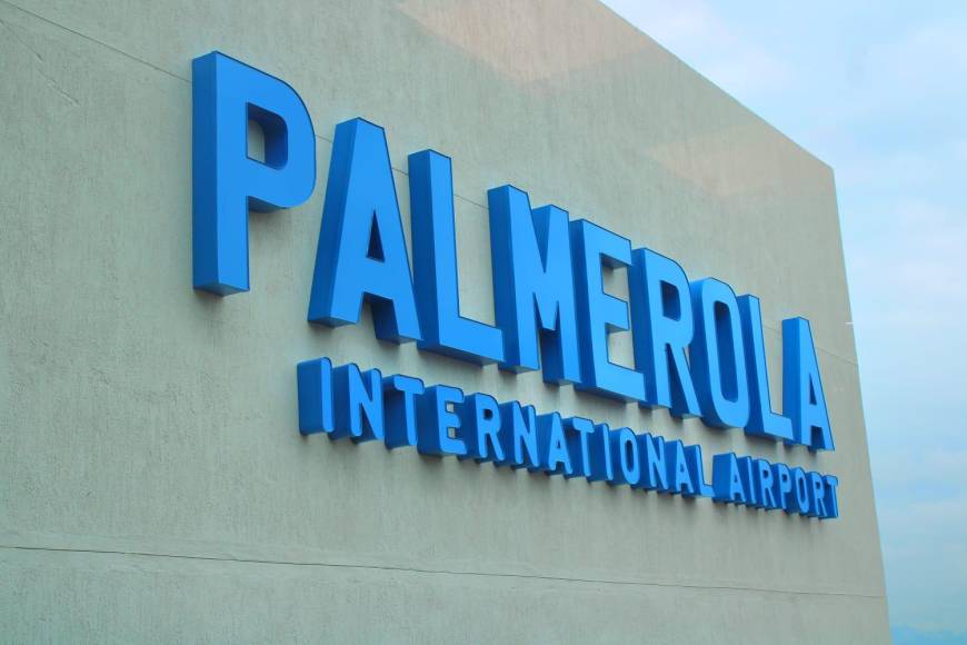 Con Palmerola, que representó la pérdida de categoría internacional del Aeropuerto Toncontín, de Tegucigalpa, también hubo una sobrevaloración de los costes de construcción, dijo Ramos.