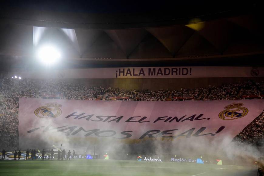 Así recibió la afición del Real Madrid a su equipo: “¡Hasta el final, vamos Real!”.