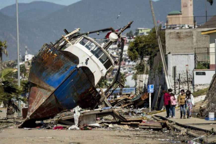 2. Chile: Uno de los países más sísmicos del mundo, sufrió el mayor terremoto jamás registrado en 1960, magnitud 9,6. Perú y Chile están rodeados por dos placas, la de Nazca y la Sudamericana. Expertos estiman que un gran terremoto puede desencadenarse en los próximos años.
