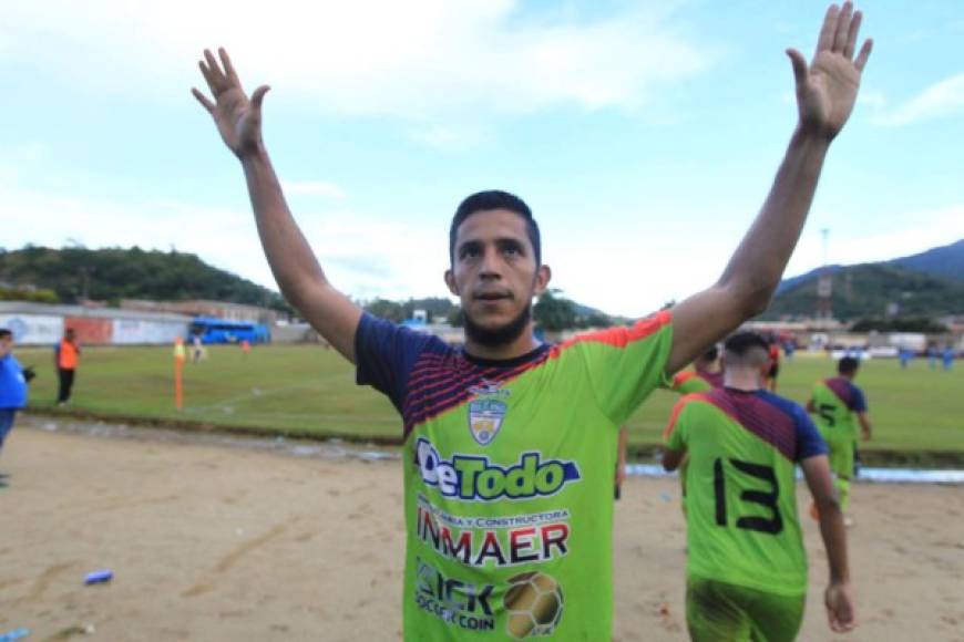 Juan Ramón Mejía fue la figura del partido al marcar cuatro goles para la remontada del Real de Minas contra el Motagua.