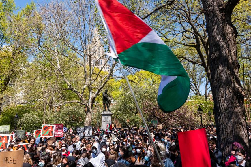 El movimiento estudiantil estadounidense propalestinos crece cada hora y se han registrado enfrentamientos entre alumnos y fuerzas de seguridad, requeridas por autoridades universitarias, como las de Princeton a Harvard.