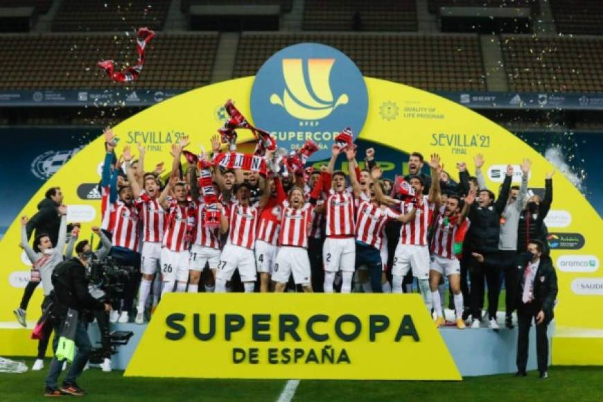 El Athletic volvió a levantar el trofeo apenas seis años después de ganarlo en 2015 también contra el Barcelona, en un partido que no acabó Messi.