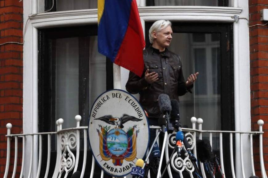 Moreno afirmó haber solicitado 'a Gran Bretaña la garantía de que el señor Assange no sería entregado en extradición a ningún país en el que pueda sufrir torturas o pena de muerte'. 'El gobierno británico lo ha confirmado por escrito, en cumplimiento de sus propias normas', agregó.