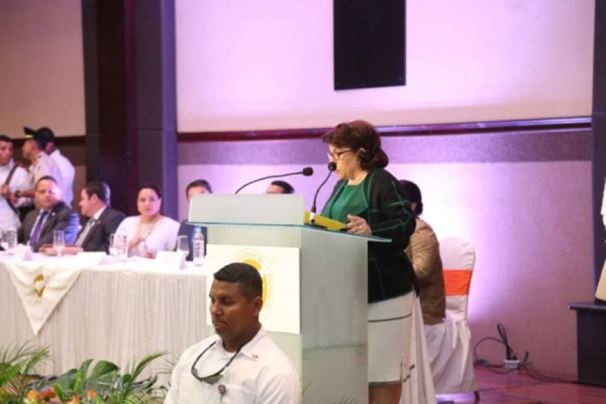 La periodista galardonada María Antonia Martínez reflexionó sobre el ejercicio del periodismo en Honduras.