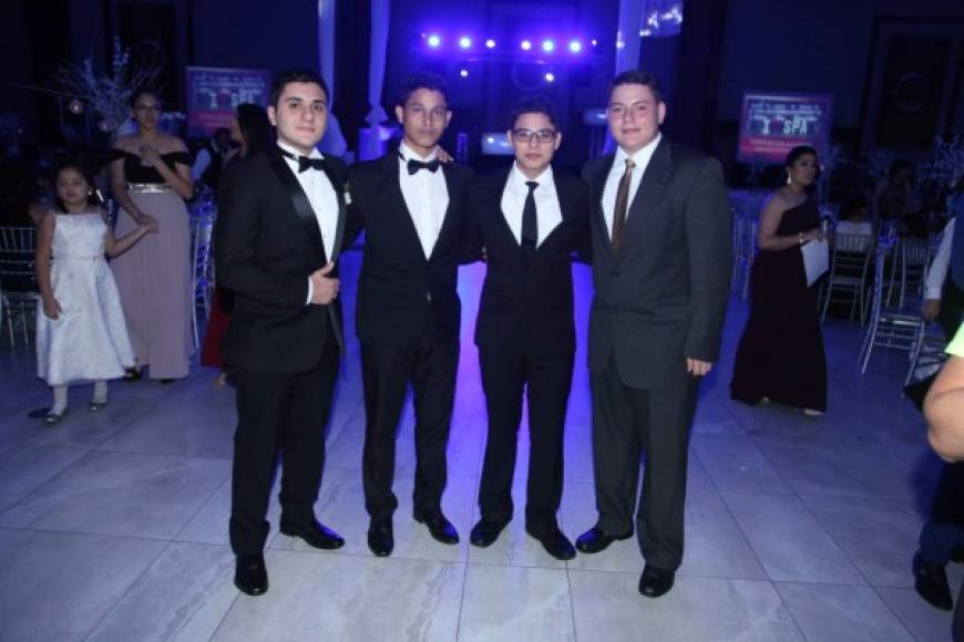 Carlos Rivera, José Cárdenas, Jorge Acosta y Maycool Artica.