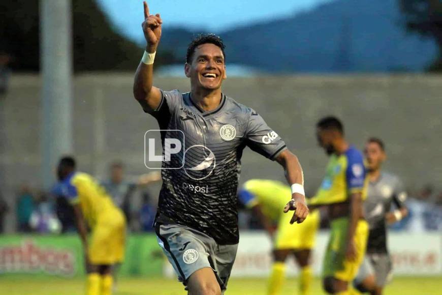 La felicidad de Roberto Moreira tras marcar el agónico gol del Motagua en Danlí para seguir líder del Torneo Apertura 2022 con 23 puntos.