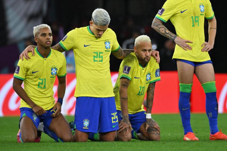 Brasil, era una de las candidatas más fuertes a llevarse el título y la eliminación en tanda de penales sorprendió a muchos ante un merecido Croacia que nunca se rindió. 