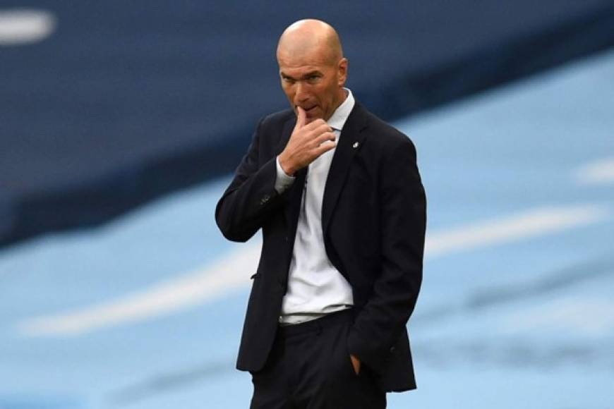 Zidane no cuenta con varios de los futbolistas que actualmente están en la plantilla del Real Madrid y quiere que el club les encuentre un nuevo destino cuanto antes.