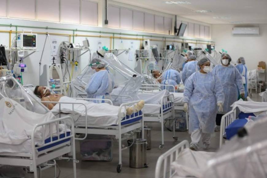 Brasil registró ayer 1.038 nuevas muertes y 46.712 nuevos casos de coronavirus en las últimas 24 horas, con lo que ya superó las 60.000 víctimas mortales y bordea los 1,5 millones contagios en poco más de cuatro meses, informó el Gobierno.