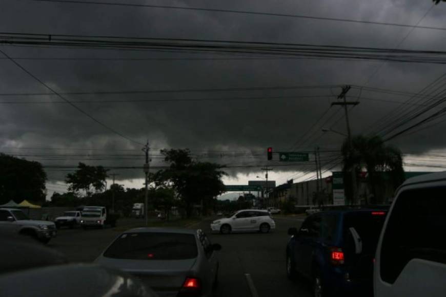 Lluvias y cielo nublado predominan este miércoles en San Pedro Sula, las condiciones inestables continúan en la mayor parte de Honduras. <br/>