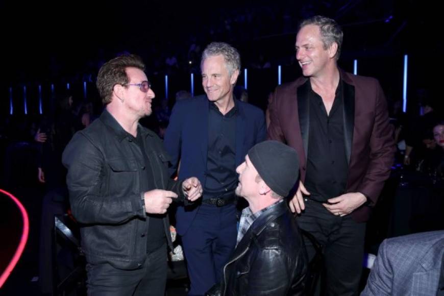 La banda de Pop rock, U2, obtuvieron el premio principal de iHeartRadio.