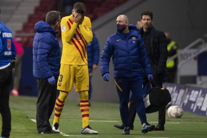 Piqué no se pudo contener y terminó llorando tras la lesión.