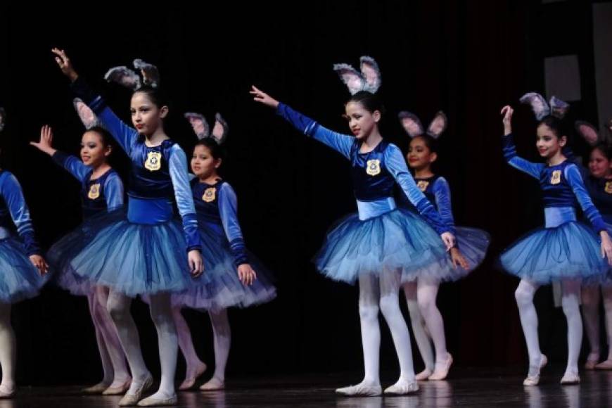 “Zootopia”, por las alumnas de tercer grado de ballet.