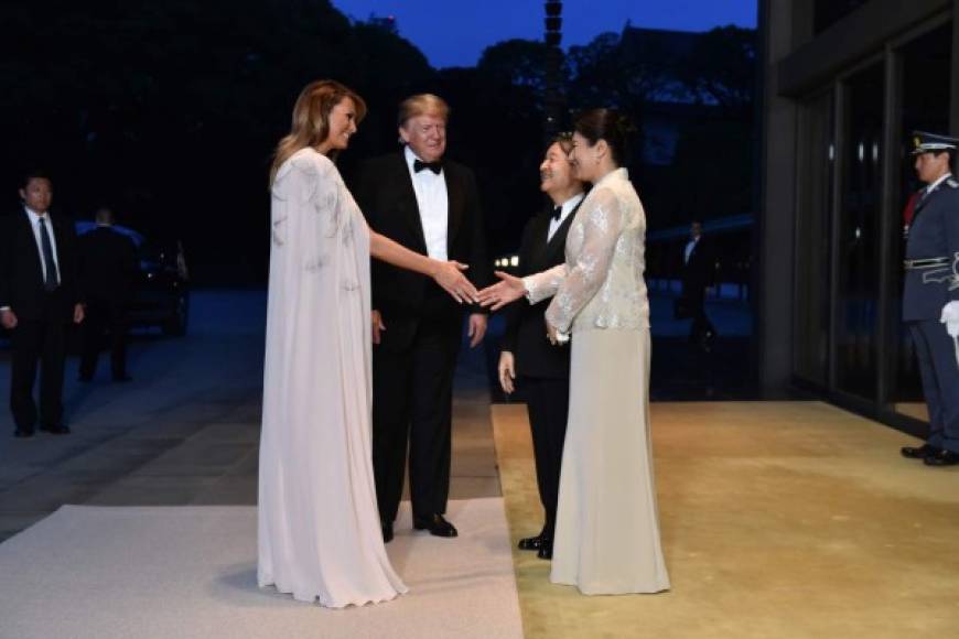 La pareja presidencial estadounidense fue invitada al palacio imperial para un banquete de Estado con el emperador Naruhito y la emperatriz Masako como anfitriones.