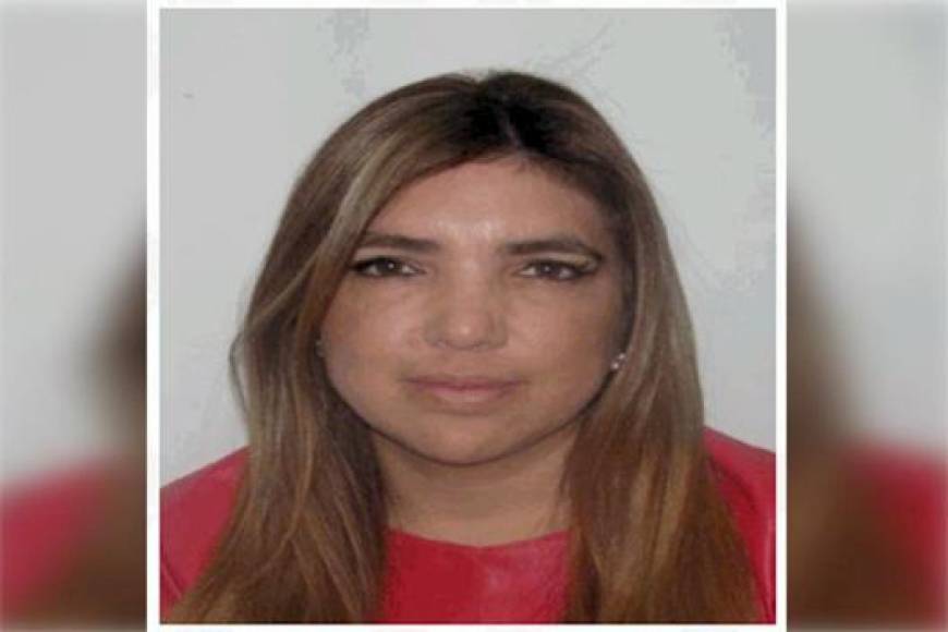 Marllory Dadiana Chacón Rossell alias “La Reina del Sur” fue retirada de la lista negra de la Oficina de Control de Activos en el Extranjero (Ofac, en inglés) del Departamento del Tesoro de los Estados Unidos. Es originaria de la aldea El Cerinal, Barberena, Santa Rosa, Guatemala y es madre de siete hijos. Desarrolló habilidades en negocios y comercio y en 1990 se involucró en el narcotráfico en una red de lavado de dinero. En Guatemala fundó la lotería Bingotón Millonario, que fue utilizada para el blanqueo de dinero.